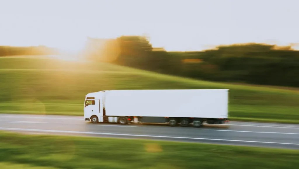 Top-Benefits-of-a-Fuel-Monitoring-System-for-Trucks